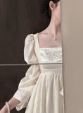 Retro Elegant Ivory A-line Square Neck Long Sleeve Embroidered Lace Long Prom Dress Evening Dress HZ1022