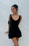 Pretty Sheath V Neck Little Black Dress Short Formal Homecoming Dresses Middle School Short 21st Birthday Outfits Graduation Dress Mini Cocktail Dresses HZ1121