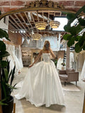 Classic Bridal Gown Ball Gown Strapless Satin White Wedding Dresses Minimalist Bridal Gowns HZ1121