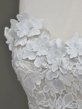 Unique Bridal Gown Ball Gown Strapless White Lace Wedding Dresses Bridal Gowns HZ1121