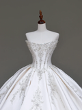 Unique Bridal Gown Ball Gown Strapless White Satin Wedding Dresses Beads Bridal Gowns HZ1121