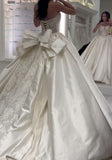 Beautiful Ball Gown Strapless Sleeveless White Satin Pleated Lace Wedding Dress Modest Wedding Dresses Princess Wedding Gowns HZ1121